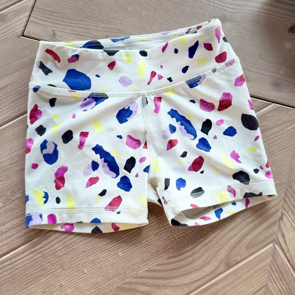 DSG l Girl’s Yoga Shorts l Size: XS (6-7)